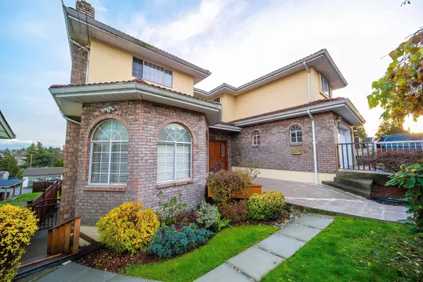 Burnaby, BC V3N 2N7,8030 11th AVE