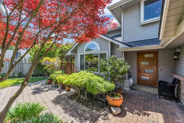 North Vancouver, BC V7R 1N8,929 Melbourne AVE