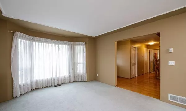 North Vancouver, BC V7K 1H3,1148 Ronayne RD