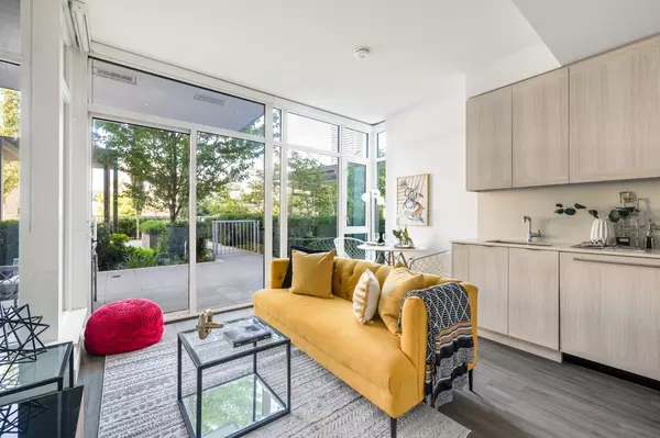 Burnaby, BC V5C 0M1,2311 Beta AVE #405