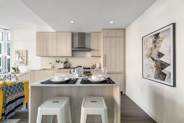 Burnaby, BC V5C 0M1,2311 Beta AVE #405