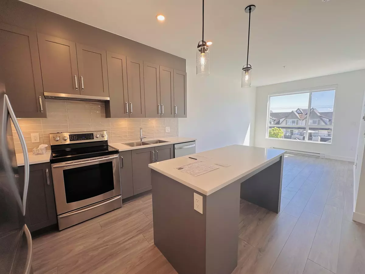 Surrey, BC V4N 6W7,18811 72 AVE #312