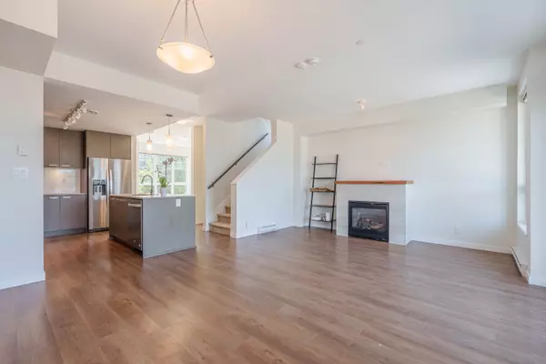 Sechelt, BC V7Z 0S2,5954 Beachgate LN