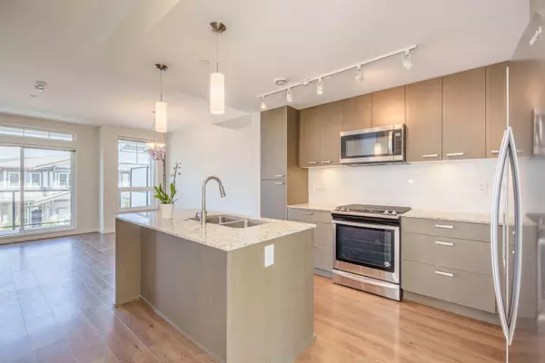 Sechelt, BC V7Z 0S2,5954 Beachgate LN