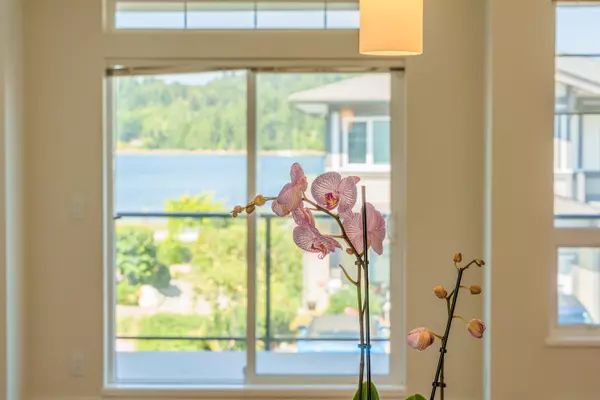 Sechelt, BC V7Z 0S2,5954 Beachgate LN