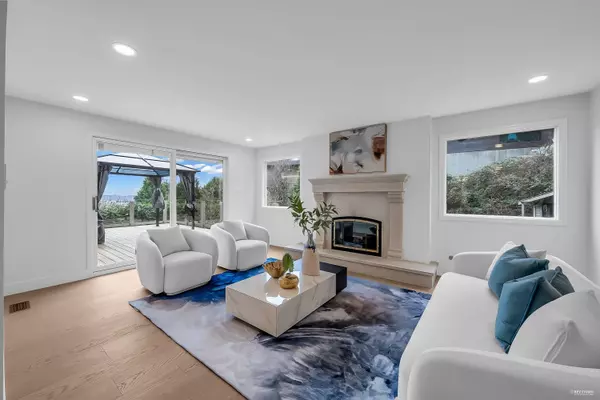 West Vancouver, BC V7V 3K9,4030 Ripple RD