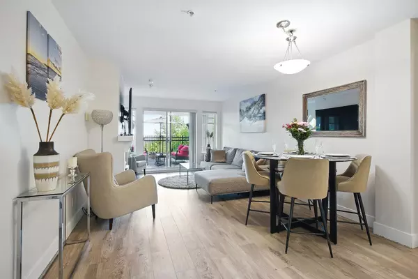 Coquitlam, BC V3E 3M1,1438 Parkway BLVD #102