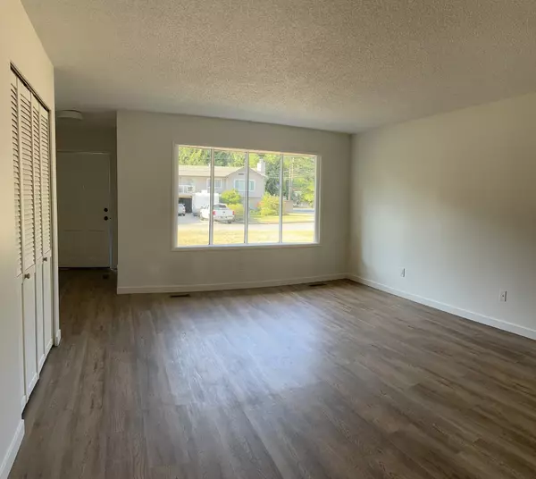 Hope, BC V0X 1L1,65416 Skylark DR