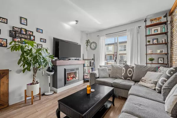 Surrey, BC V4N 6M2,19477 72a AVE #41