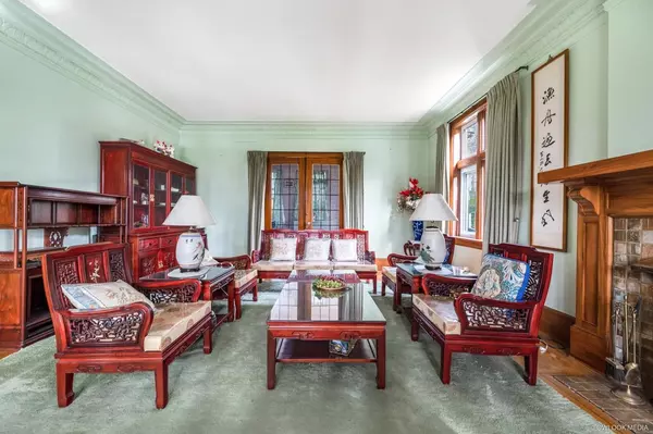 Vancouver, BC V6M 2R8,1603 W 49th AVE