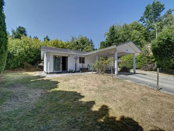 Sechelt, BC V0N 3A6,5718 Trail AVE
