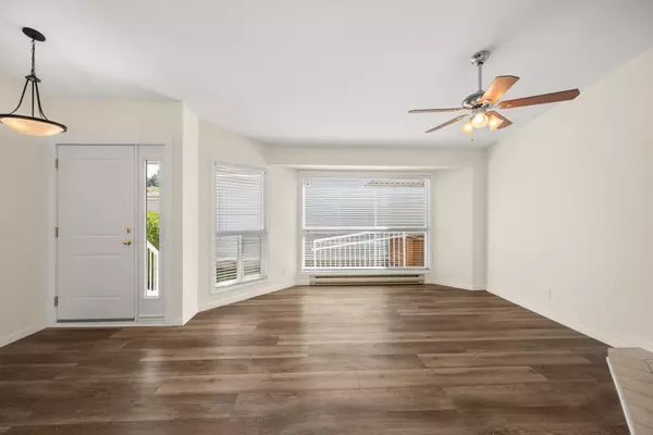 Surrey, BC V4A 9G5,2345 Cranley DR #54