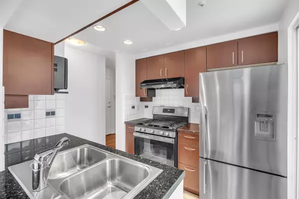 Vancouver, BC V6Z 2Y4,198 Aquarius Mews #1702