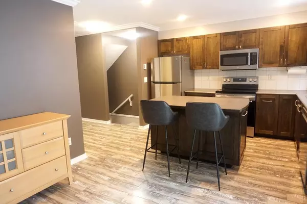 Langley, BC V3A 9L7,5355 201a ST #22