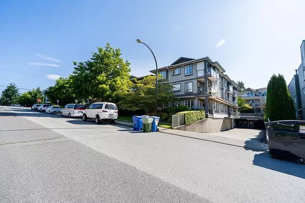 White Rock, BC V4B 4B9,1280 Merklin ST #303