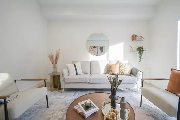 Surrey, BC V3V 0H2,12770 105 AVE #10