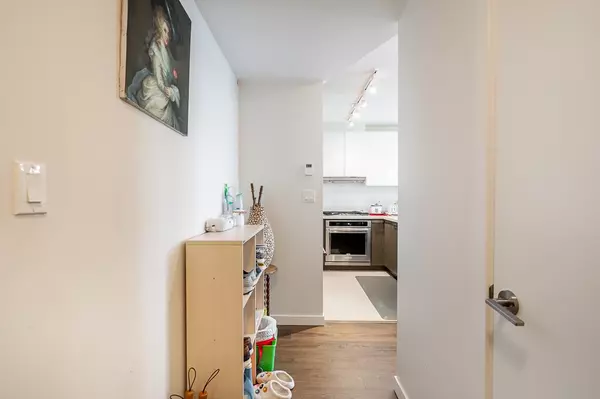 Coquitlam, BC V3B 0L9,3080 Lincoln AVE #2002