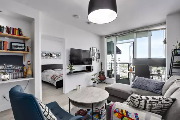 Burnaby, BC V3N 0H1,7358 Edmonds ST #2111