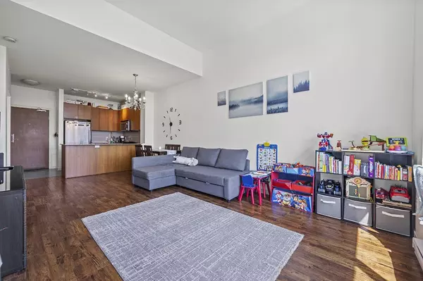 Burnaby, BC V5J 0C1,5889 Irmin ST #411