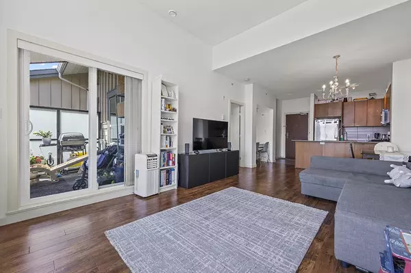 Burnaby, BC V5J 0C1,5889 Irmin ST #411