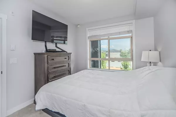 Chilliwack, BC V2P 0J8,45562 Airport RD #303