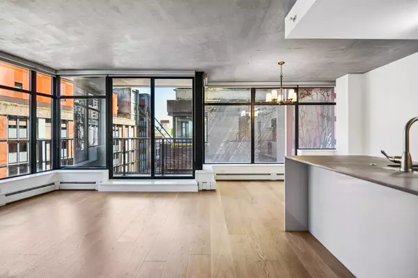 Vancouver, BC V6B 0E6,128 W Cordova ST #703