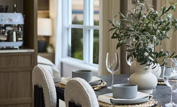 Vancouver, BC V6T 1W5,6036 Gray AVE #607