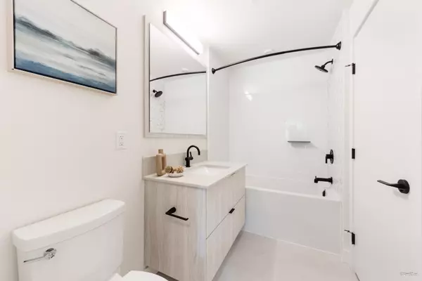 Surrey, BC V3T 0W1,13238 105 AVE #202