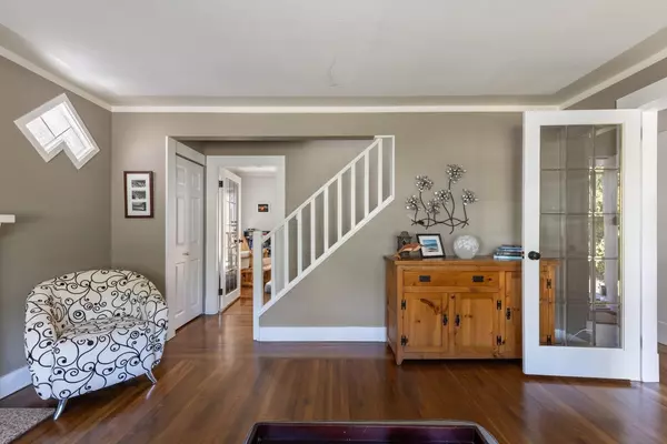 North Vancouver, BC V7L 1X8,859 Calverhall ST