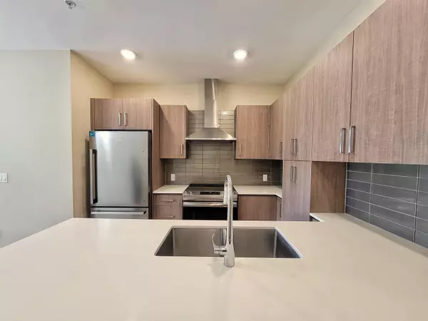 Vancouver, BC V5M 0G2,2889 E 1st AVE #308