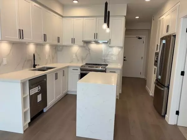 Maple Ridge, BC V2X 5Y6,12109 223 ST #117