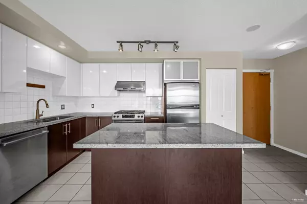 Burnaby, BC V5C 0B2,2289 Yukon CRES #2208