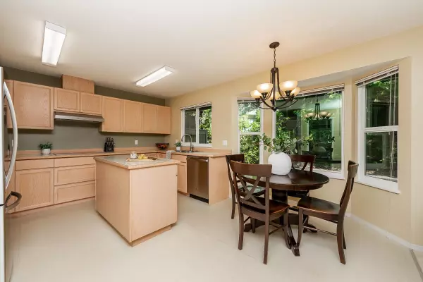 Port Moody, BC V3H 4W6,101 Parkside DR #87