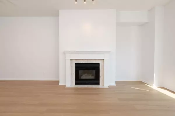 Burnaby, BC V5H 4R7,5262 Oakmount CRES #208