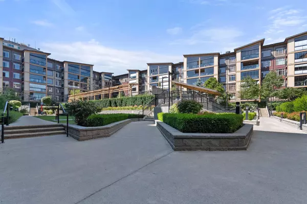 Abbotsford, BC V2T 0G7,32445 Simon AVE #205