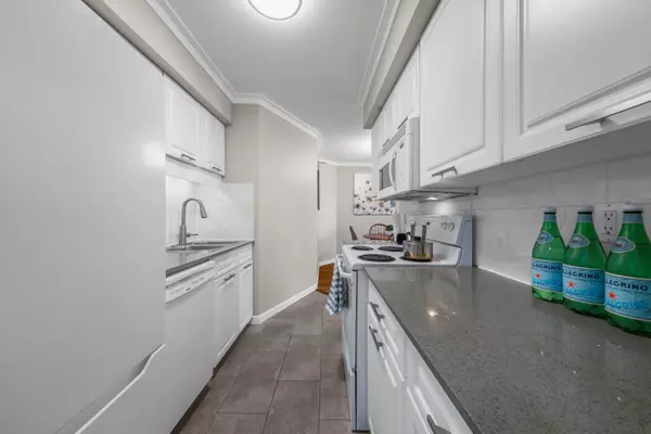 Burnaby, BC V5B 4V5,2041 Bellwood AVE #1101