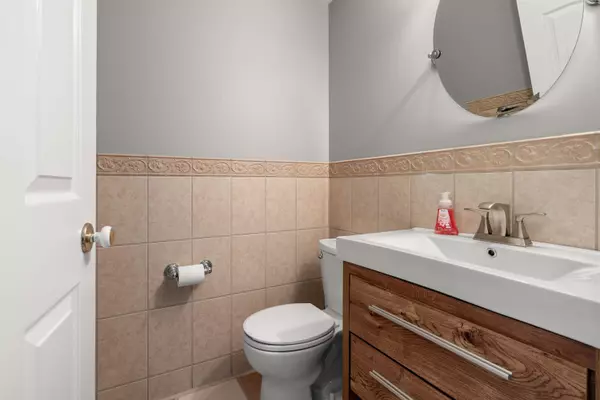 Maple Ridge, BC V2X 2N4,11229 232 ST #8