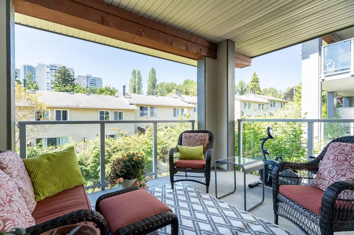 Burnaby, BC V5B 0B4,5460 Broadway #306
