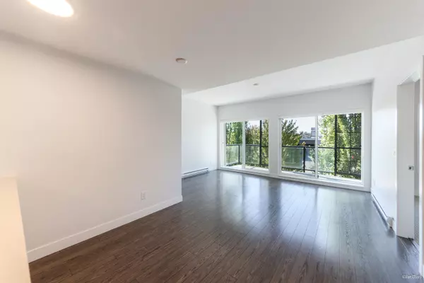 Maple Ridge, BC V2X 9H2,12070 227 ST #304