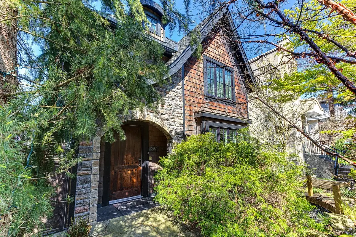 Vancouver, BC V6R 1S4,4459 W 5th AVE