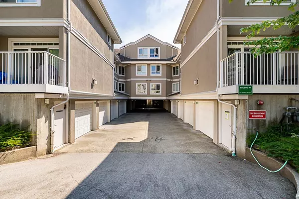 Port Coquitlam, BC V3C 6K7,2422 Hawthorne AVE #55