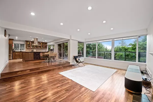 West Vancouver, BC V7S 1Z6,1130 Groveland CT