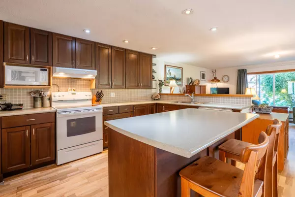 Sechelt, BC V7Z 0M1,5459 Derby RD