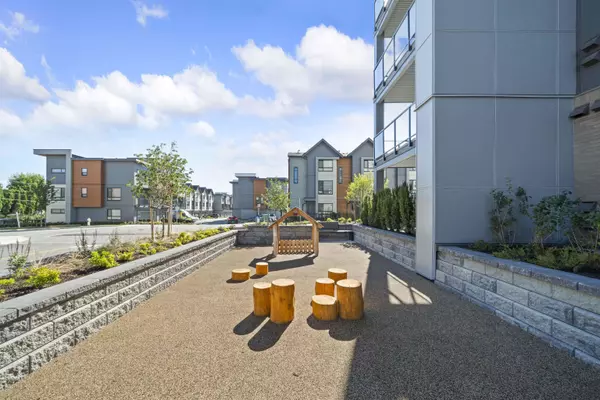 Abbotsford, BC V2T 0A5,30494 Cardinal AVE #502