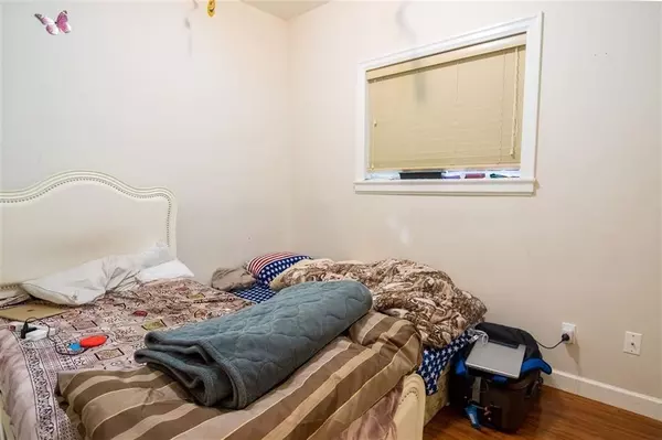 Vancouver, BC V5W 2H4,728 E 49th AVE