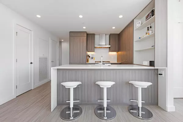 Burnaby, BC V5C 0M2,2351 Beta AVE #2408