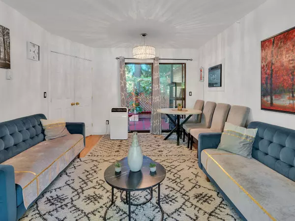 Abbotsford, BC V2T 4J1,32310 Mouat DR #62