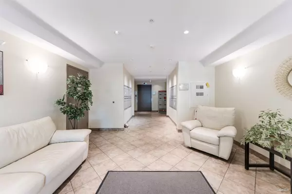 Port Coquitlam, BC V3C 1Y7,2373 Atkins AVE #302