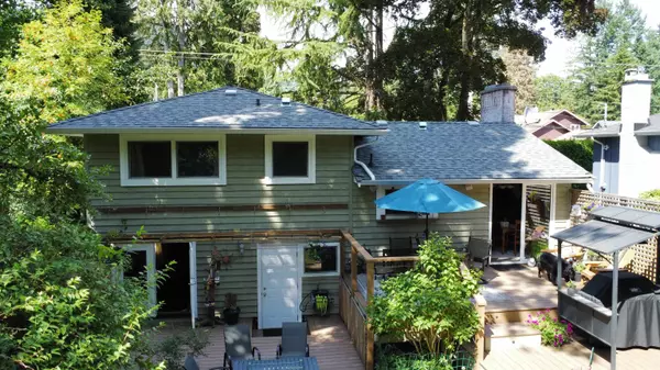 North Vancouver, BC V7K 1J3,1231 Frederick RD