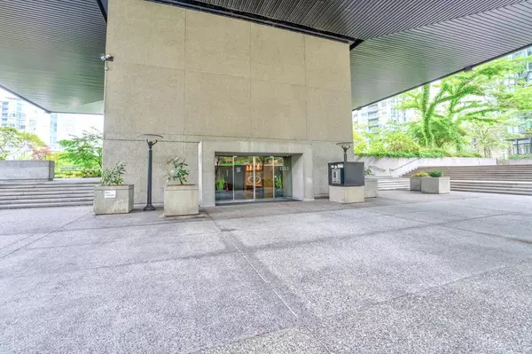 Vancouver, BC V6E 4V3,1333 W Georgia ST #611